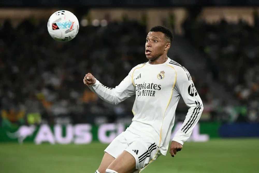 Kylian Mbappe controls a ball in Real Madrid's 1-1 draw against Real Betis