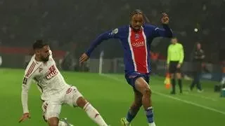 Doué hace casi campeón al PSG